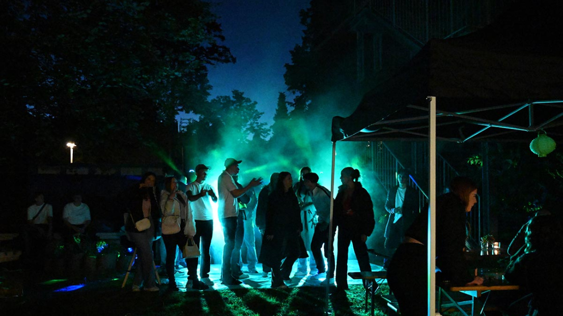 Schulfest _ Tanz bei Nacht